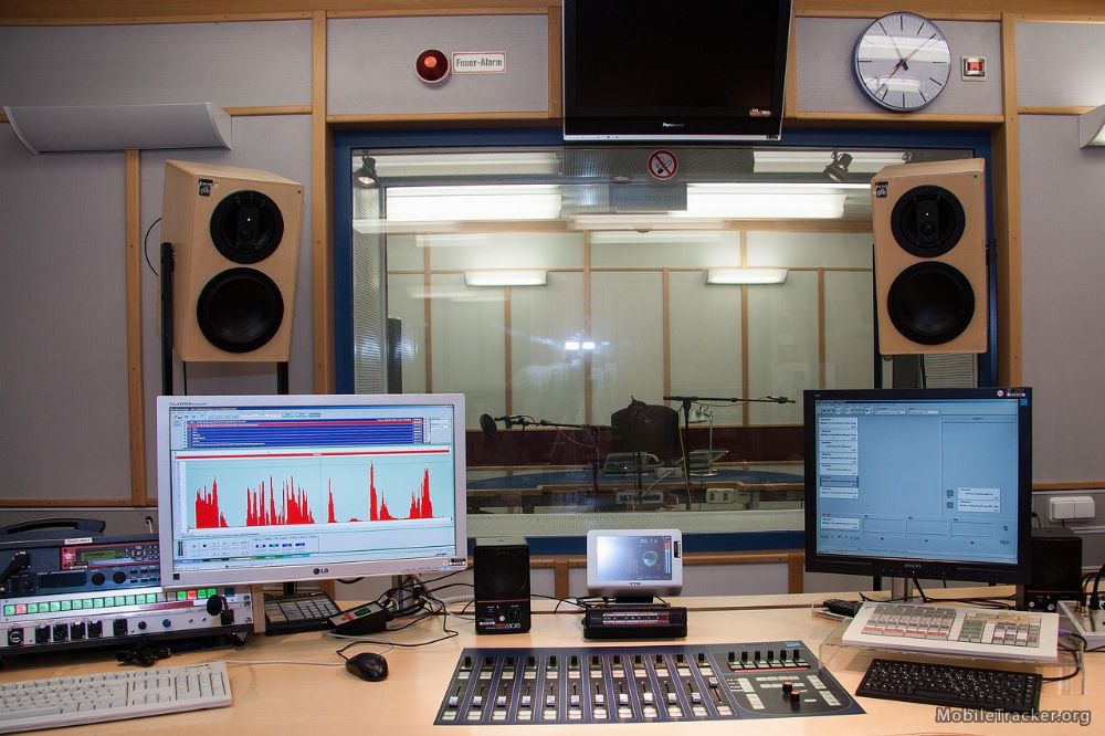 Acoustic Waves transmission